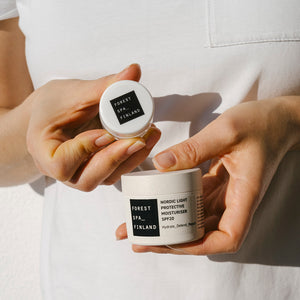 
                  
                    Nordic Light Protective Moisturiser SPF20 deluxe Mini FREE sample
                  
                